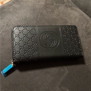 💎AUTHENTIC💎 GUCCI WALLET